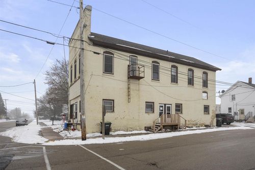 111 N Maple Street, Black Creek, WI, 54106 | Card Image