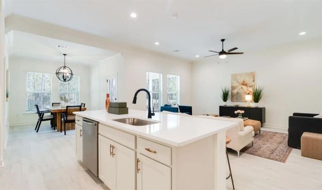 1575 Little Cypress Loop, House other with 3 bedrooms, 2 bathrooms and 2 parking in Orange TX | Image 6