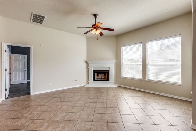253 Lear Ave, House other with 3 bedrooms, 2 bathrooms and 4 parking in Buda TX | Image 10