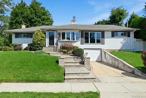 3695 Waverly Ave, Seaford, NY, 11783-2745 | Card Image
