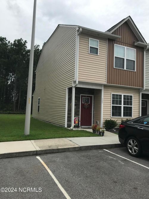 125 Beacon Woods Dr, Holly Ridge, NC, 28445-8716 | Card Image