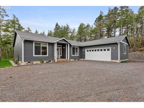 385 Pacific Dunes Dr, North Bend, OR, 97459-8692 | Card Image