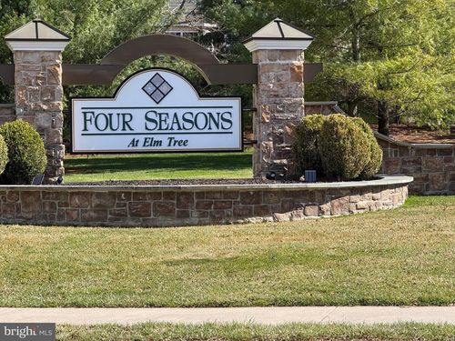 631 Thoreau Dr, MOUNT JOY, PA, 17552-7252 | Card Image