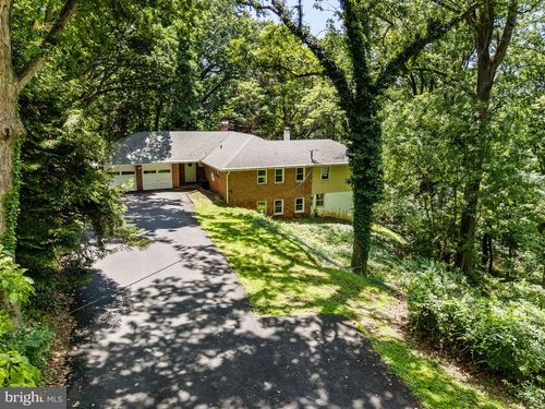 454 Kirk Ln, MEDIA, PA, 19063-2220 | Card Image