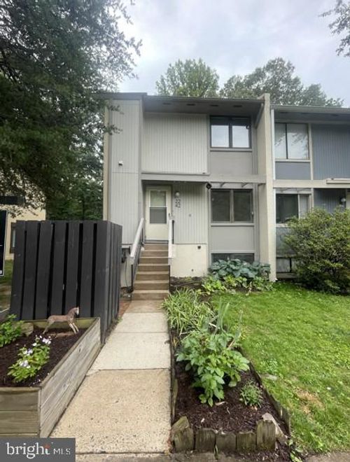 2242 Cartwright Pl, RESTON, VA, 20191-1910 | Card Image