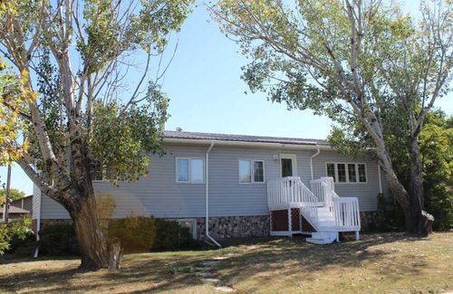 3 Long Pine Court, Duchess, AB, T0J0Z0 | Card Image