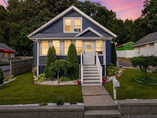 42 Volkmar St, Worcester, MA, 01606 | Card Image