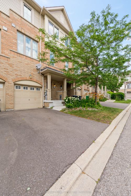 103 Cedar Lake Cres, Brampton, ON, L6Y0R1 | Card Image