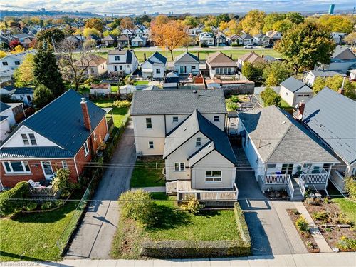 233 Normanhurst Ave, Hamilton, ON, L8H5N1 | Card Image