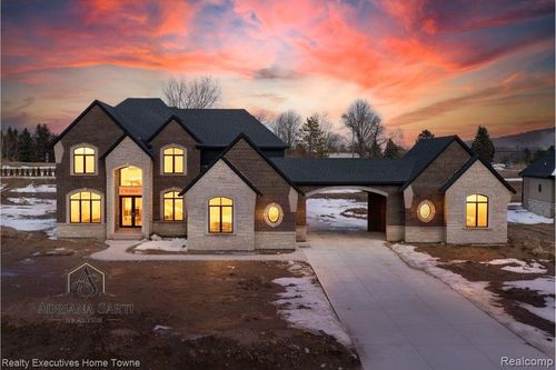 67748 Overlook Trl, Washington Township, MI, 48095-3205 | Card Image