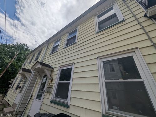 10 Randall St, Phillipsburg, NJ, 08865-2327 | Card Image