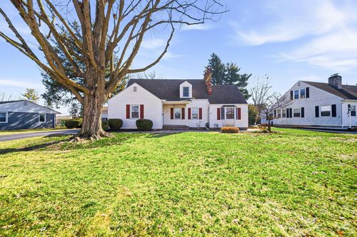 825 Lincoln Dr, Washington Court House, OH, 43160-2129 | Card Image