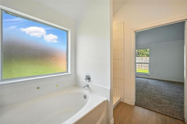 713 Madeline Ct, House other with 3 bedrooms, 2 bathrooms and null parking in Azle TX | Image 19