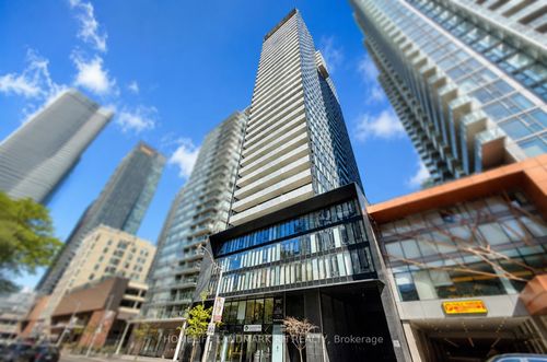 1004-28 Wellesley St E, Toronto, ON, M4Y0C4 | Card Image