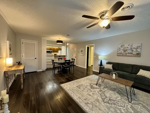 317 Village Ln W, Dickson, TN, 37055-2933 | Card Image