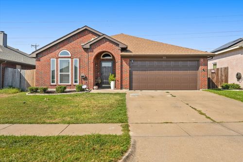 836 W Colony Dr, Arlington, TX, 76001-8326 | Card Image
