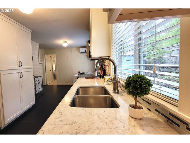 1400 W 40 Th Ave, House other with 3 bedrooms, 2 bathrooms and 1 parking in Eugene OR | Image 30