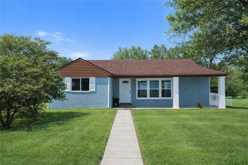 1020 Roosevelt Way, New Alexandria, PA, 15670-3028 | Card Image