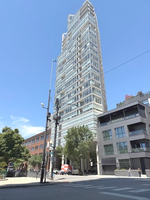 1705-510 Erie St, Chicago, IL, 60654-6424 | Card Image