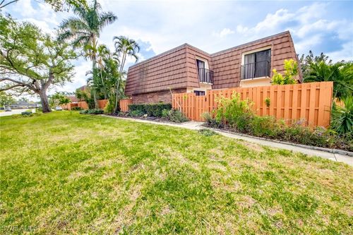 apt-2-1464 Park Shore Cir, FORT MYERS, FL, 33901-9643 | Card Image