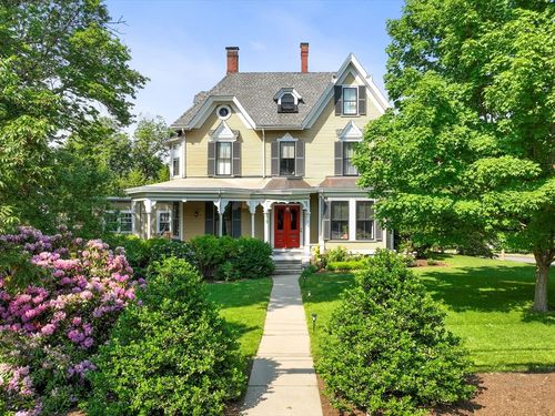 327 Franklin St, Newton, MA, 02458-2346 | Card Image