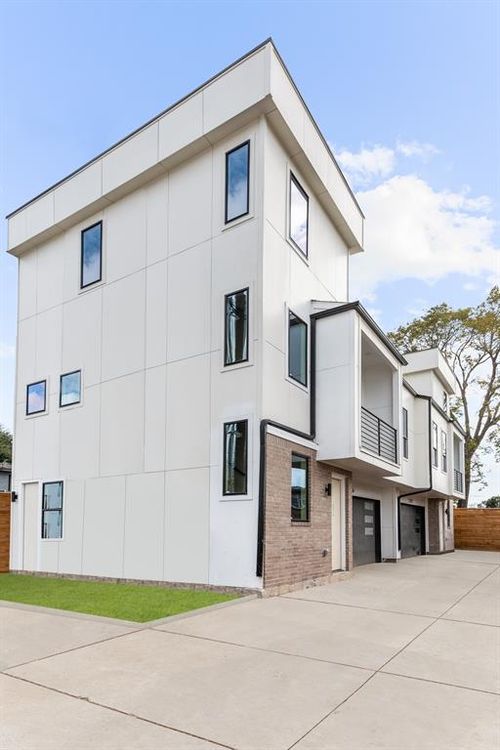 2314 Barbee St, Houston, TX, 77004-5214 | Card Image