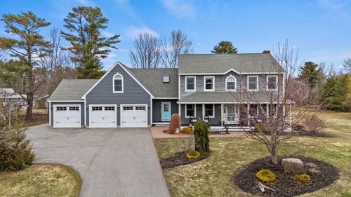 111 Concord Circle, Yarmouth, ME, 04096 | Card Image