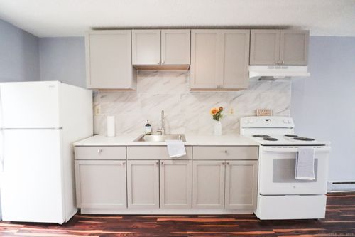 apt-3-76 Summer St, New London, CT, 06320-3582 | Card Image