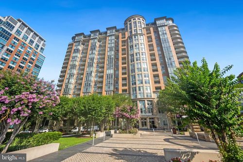 apt-1618-8220 Crestwood Heights Dr, MCLEAN, VA, 22102-3140 | Card Image