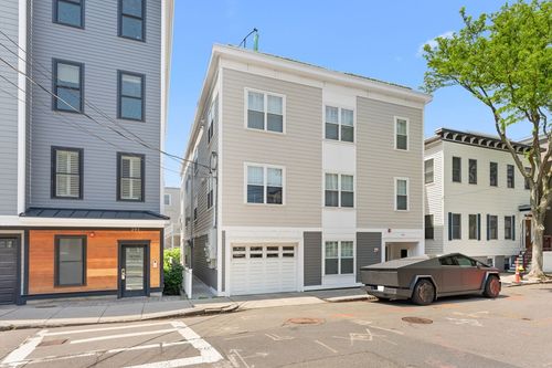 8th-199 West, Boston, MA, 02127 | Card Image