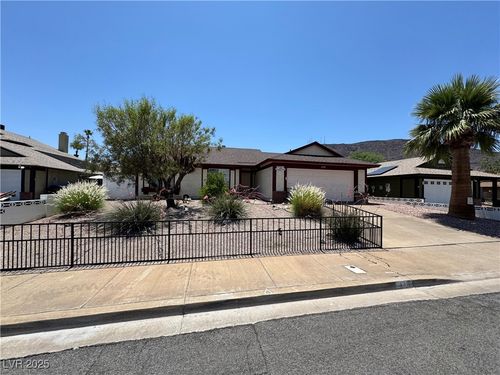 475 Annapolis Cir, Henderson, NV, 89015-7868 | Card Image