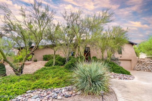 3849 N Calle Cancion, Tucson, AZ, 85718-7242 | Card Image