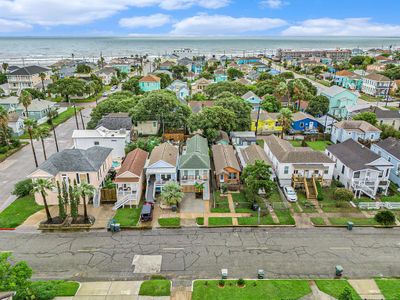 Aerial view facing south towards the Seawall, and Gulf of Mexico. | Image 3