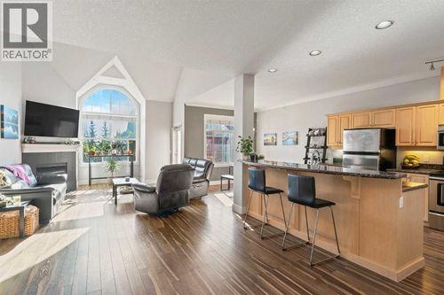 2320 Erlton St Sw, Calgary, AB, T2S2V8 | Card Image