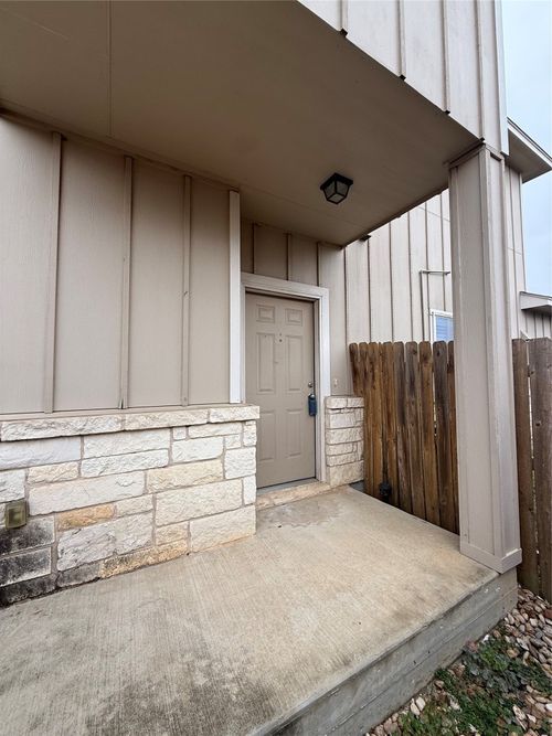 a-334 Loop 332, Liberty Hill, TX, 78642-4355 | Card Image