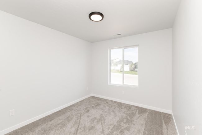 2365 W Opalite Dr, House other with 4 bedrooms, 3 bathrooms and 3 parking in Kuna ID | Image 12