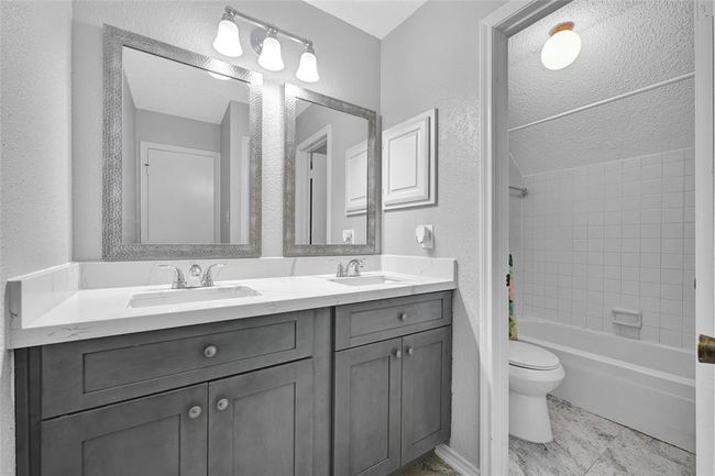 9630 W Withers Way Cir, House other with 3 bedrooms, 2 bathrooms and 2 parking in Houston TX | Image 23