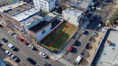 793 Broadway, Bayonne, NJ, 07002-3936 | Card Image