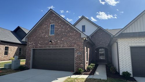 464 W Foxrun, Springfield, TN, 37172-7201 | Card Image