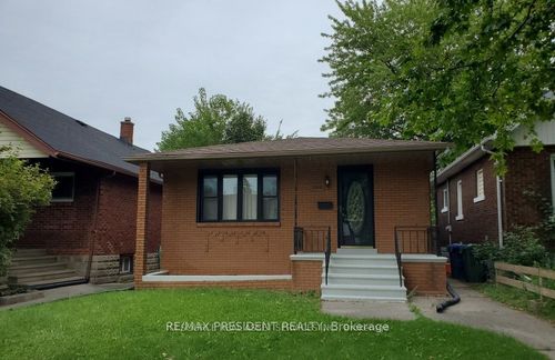 {{alt}} | Card Image