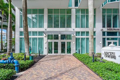 1802 - 31 Se 5th St, Condo with 2 bedrooms, 2 bathrooms and null parking in Miami FL | Image 2