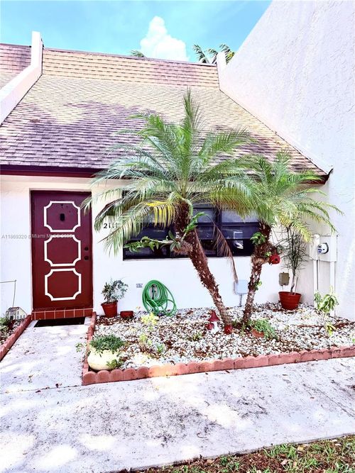 2111 N 14th Ave, Hollywood, FL, 33020-2514 | Card Image