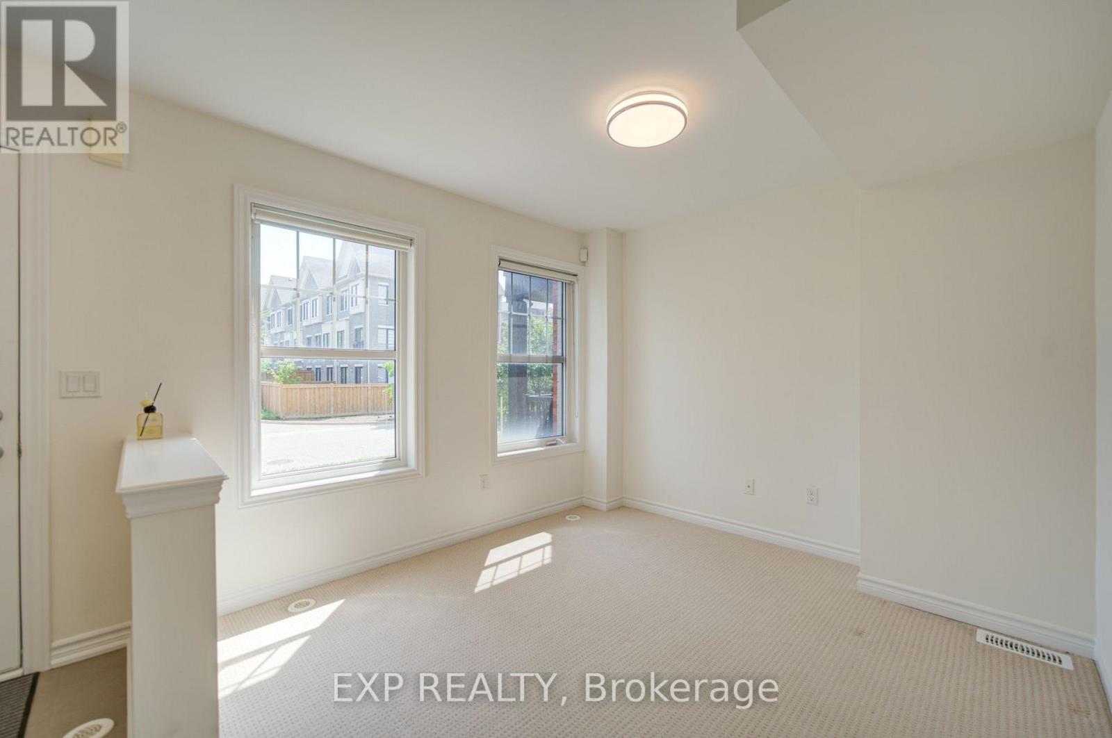 Residential in Whitchurch-Stouffville (Stouffville) 4