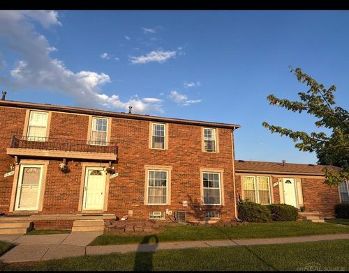 35144 Terrybrook Dr, Sterling Heights, MI, 48312-3647 | Card Image
