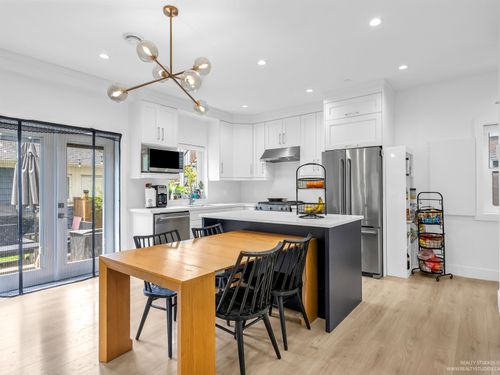5113 Fairmont St, Vancouver, BC, V5R3V4 | Card Image