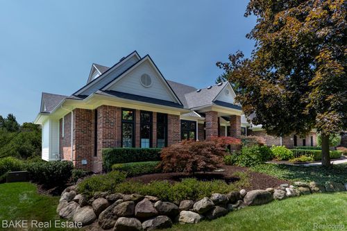 49265 Pine Bluff Ct, Plymouth, MI, 48170-6916 | Card Image
