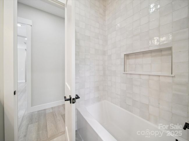 Main Level Full Bath | Image 35