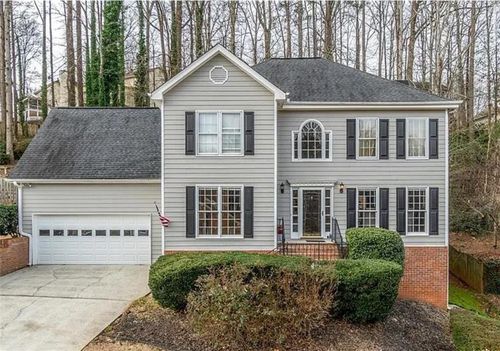 825 Connell Ln, Lawrenceville, GA, 30044-6124 | Card Image