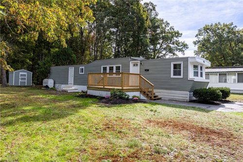 17 Park Ln, Coventry, RI, 02816-7046 | Card Image