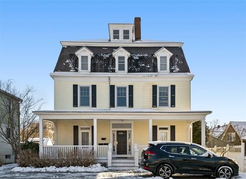 apt-2-15 Narragansett Ave, Newport, RI, 02840-6892 | Card Image
